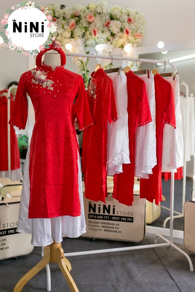 10 mẫu áo dài cách tân nữ màu đỏ may mắn và thanh lịch