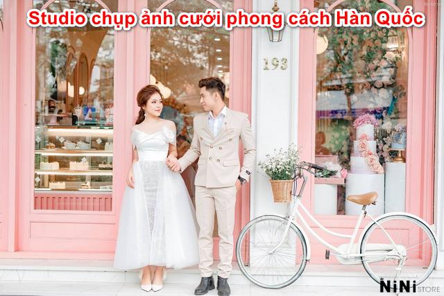 Khám phá Top 10 địa chỉ chụp ảnh cưới phong cách Hàn Quốc ở TPHCM để có những bức ảnh đẹp nhất trong dịp cưới của bạn.