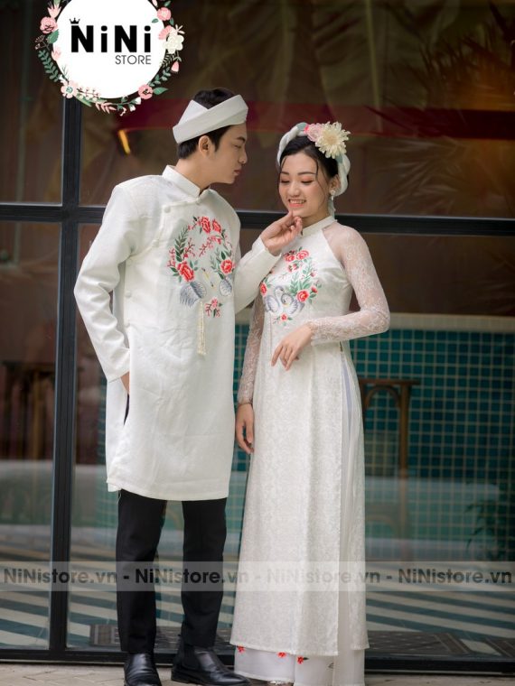 mau-ao-dai-cuoi-mau-trang-theu-hoa-do-duyen-dang