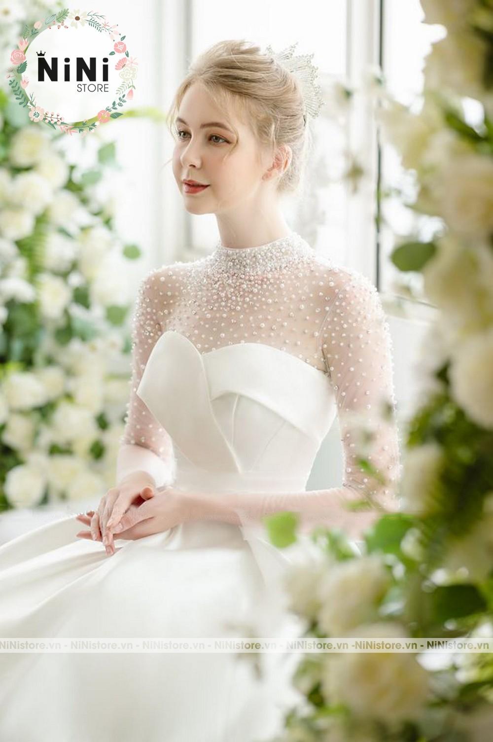 61 Mẫu váy cưới vải Satin trơn, lụa quyến rũ đẹp nhất 2022