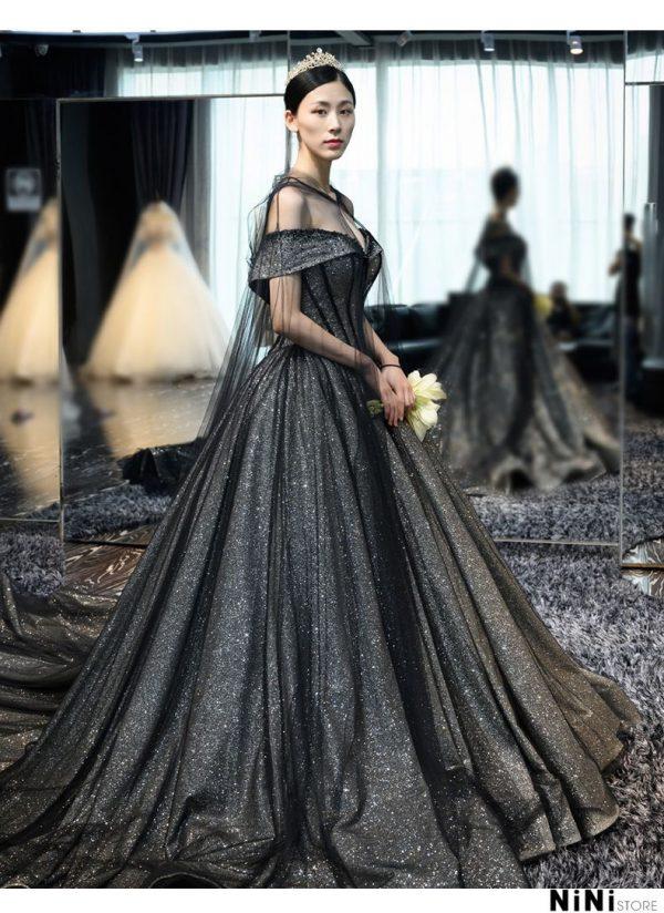 101 Bộ váy cưới màu đen đẹp lộng lẫy, đầy huyền bí cho cô dâu 2022