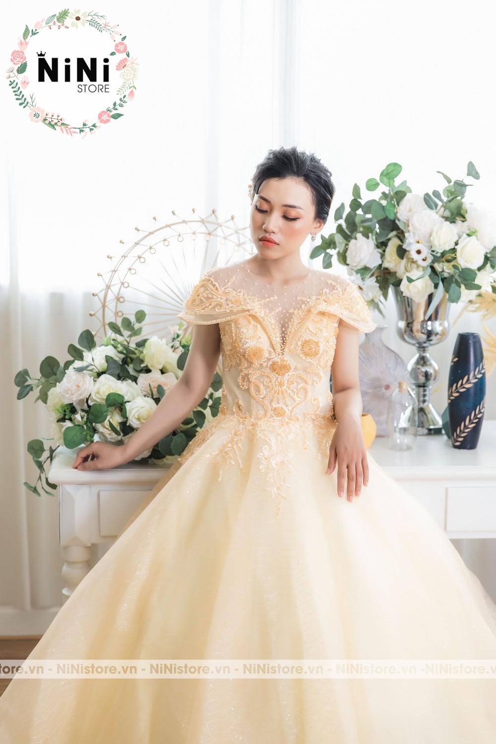 Hiện đại với váy cưới vàng ánh kim  PHƯƠNGs bridal