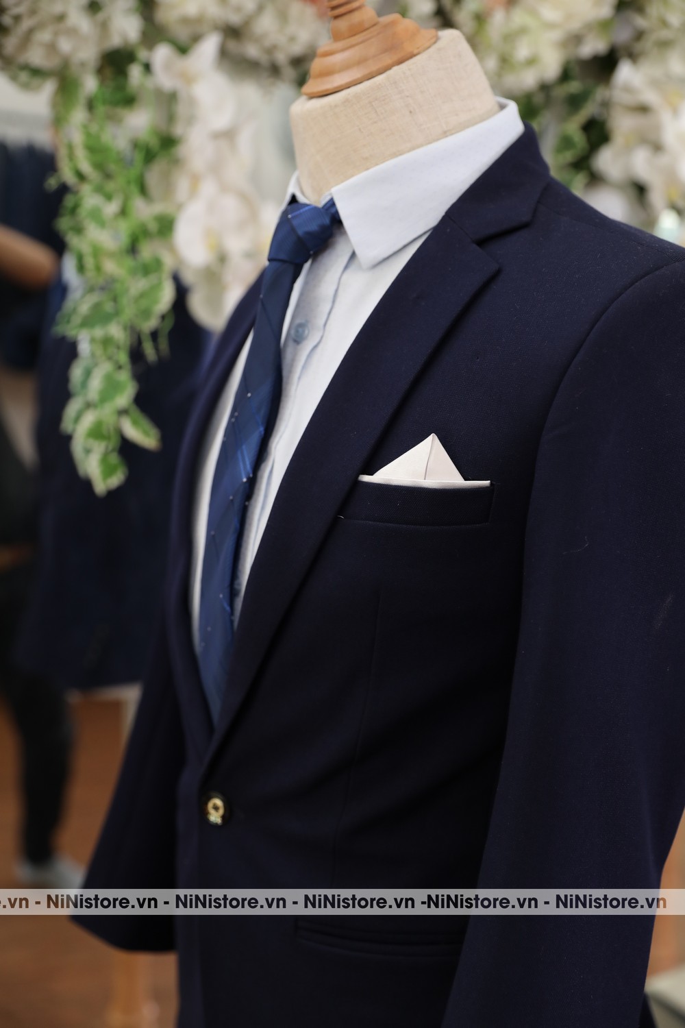 Vest xanh đen - Màu sắc mới trong phong cách thời trang quý ông