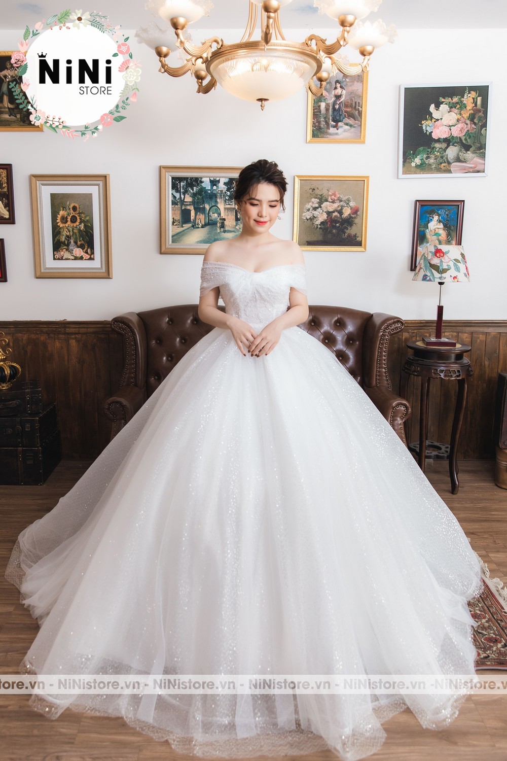 Top 10 mẫu đầm cô dâu đơn giản đẹp theo xu hướng 2023 - NiNiStore